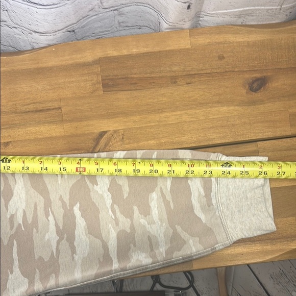 Athleta Tan Camo Track Pants with Tapered Leg and Elastic Waistband - Picture 5 of 8